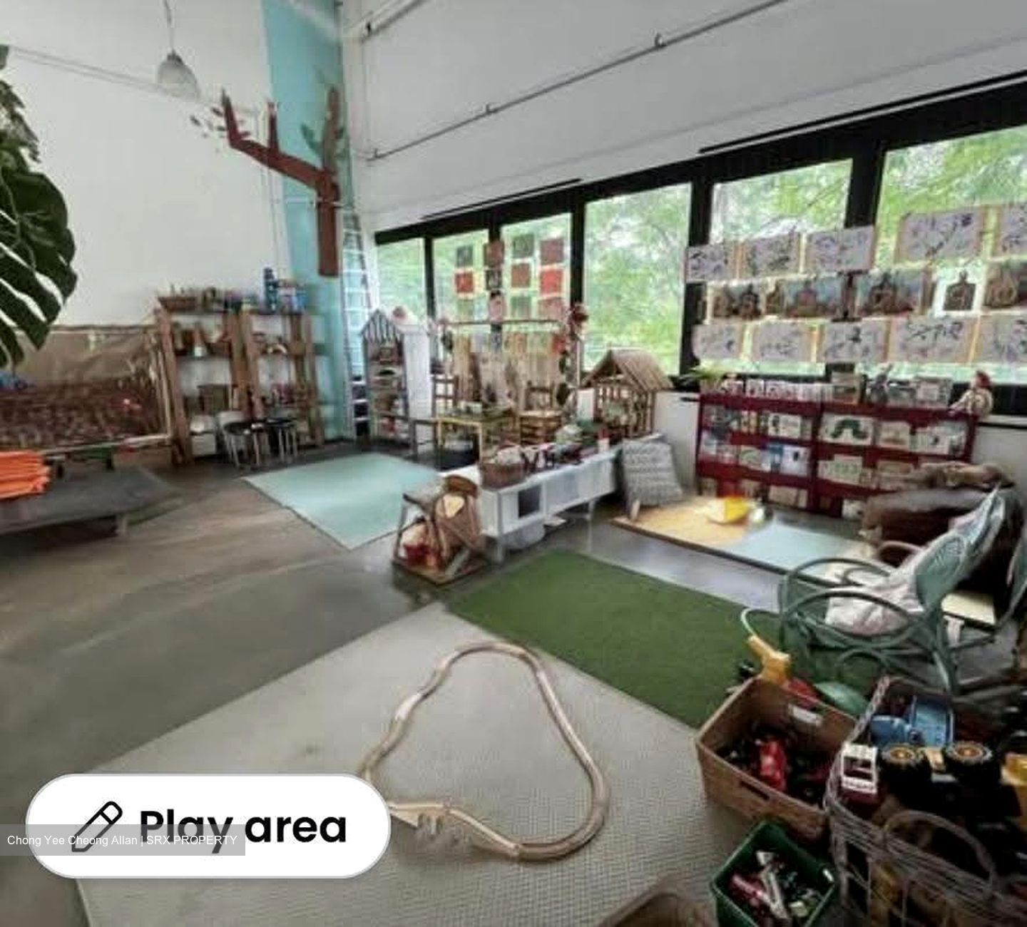 Infinite Studios (D5), Retail #626378701